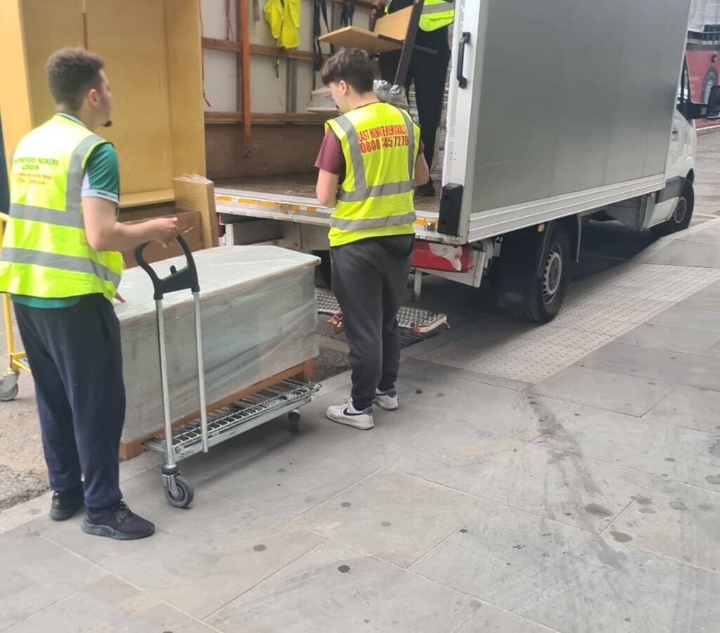 đź§ł From Chaos to Calm: Victoria Movers Make Moving Easy