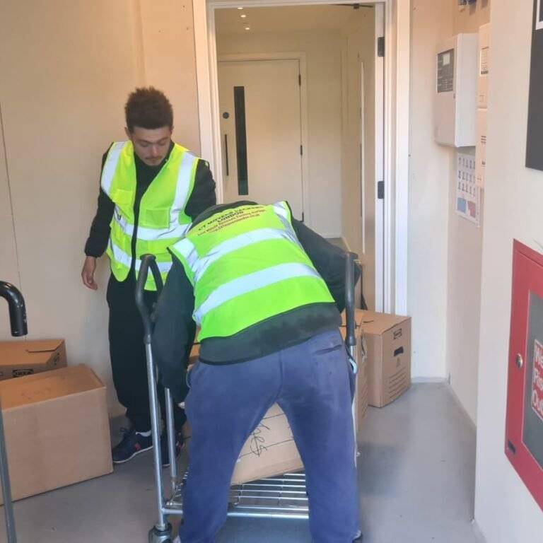 Tailored Office Moves for Every Industry – Tech, Law, Finance & More