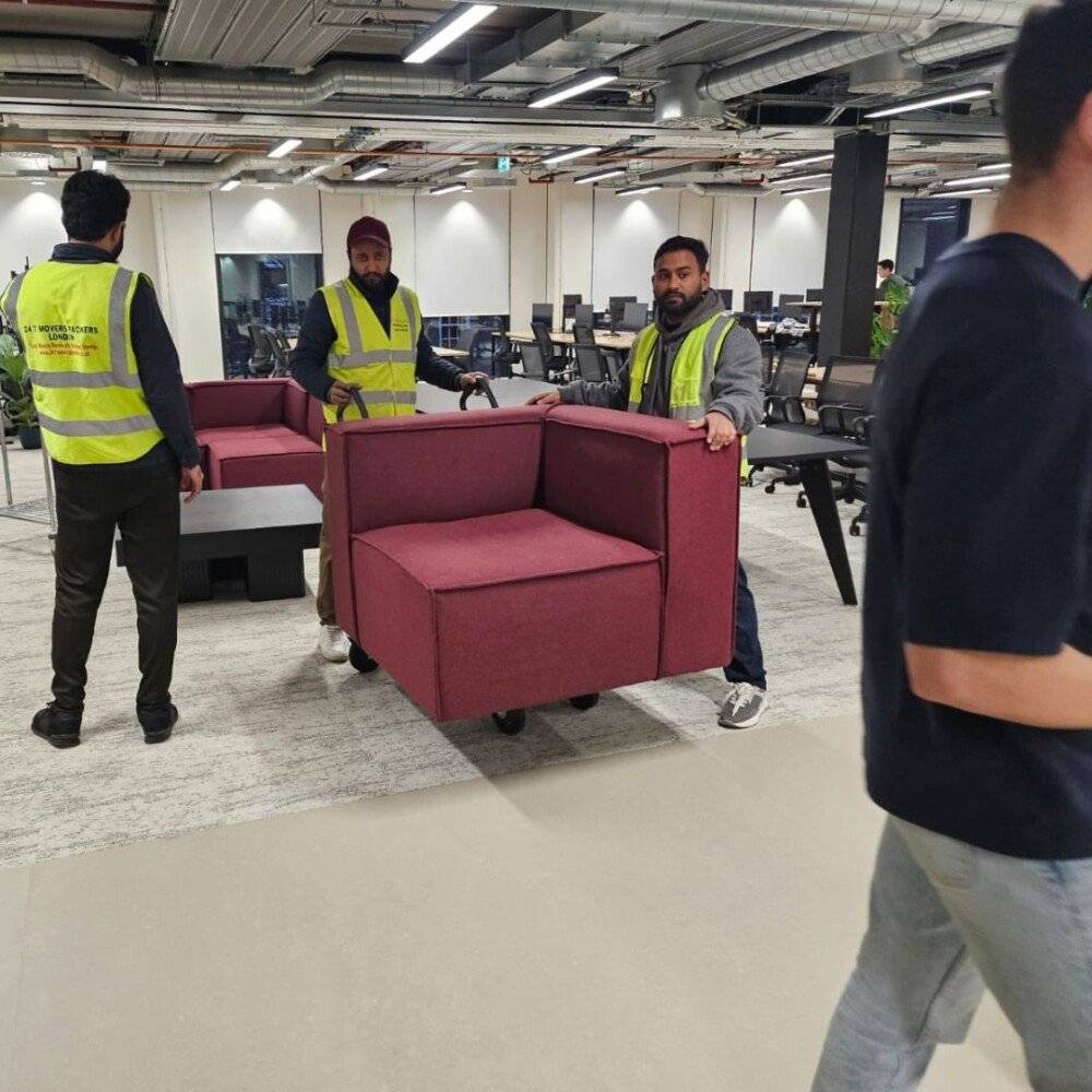 ⏱ Fast & Reliable Office Relocation in SW7