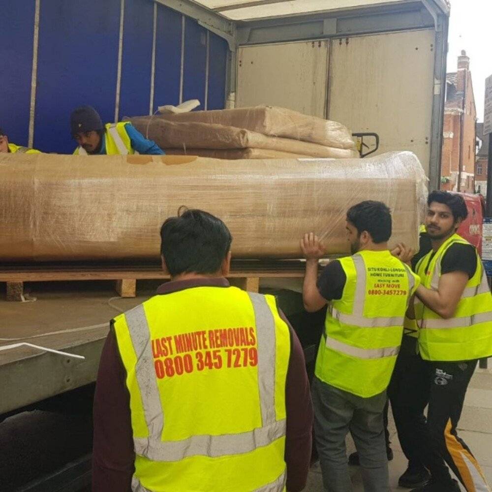 Fully Insured & Vetted Movers – Your Belongings Are Safe With Us