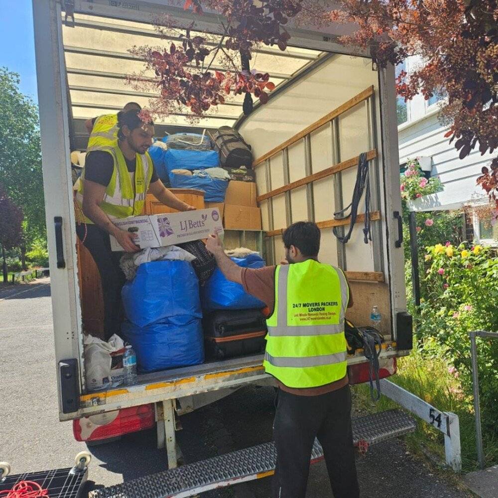 CENTRAL LONDON MOVERS-AFFORDABLE MOVING SOLUTIONS